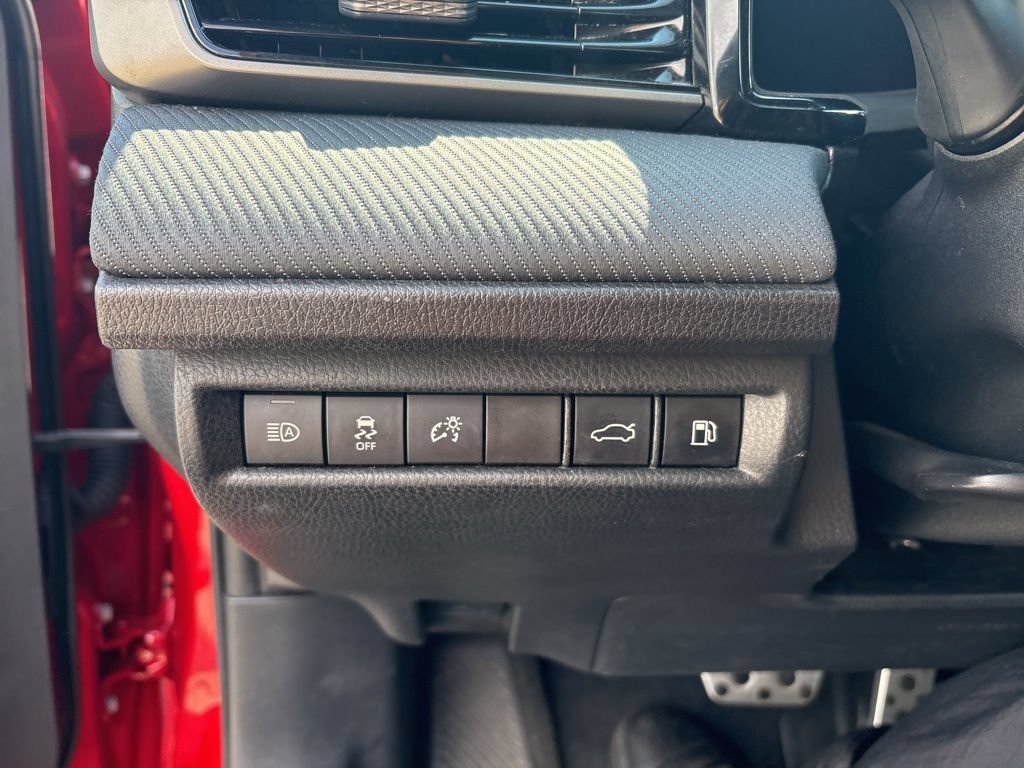 Used 2025 Toyota Camry SE FWD image 17