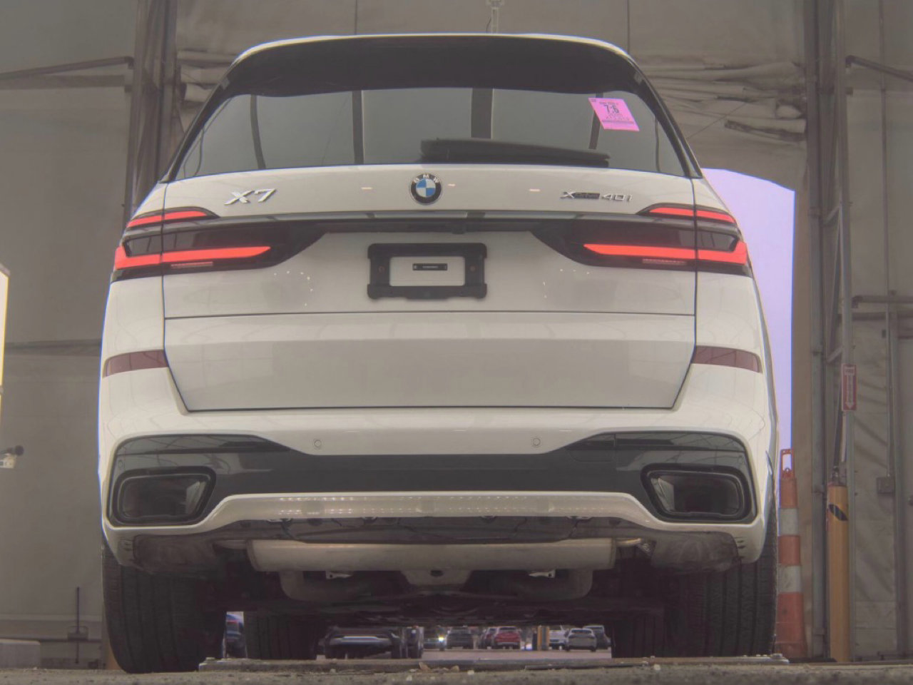 Used 2025 BMW X7 xDrive40i w/ M Sport Package image 6