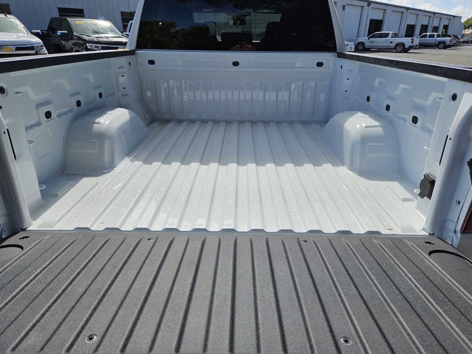 New 2025 Chevrolet Silverado 1500 LT image 8