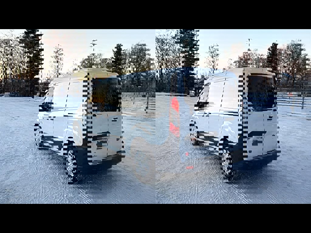 Used 2017 Ford Transit Connect XL image 4