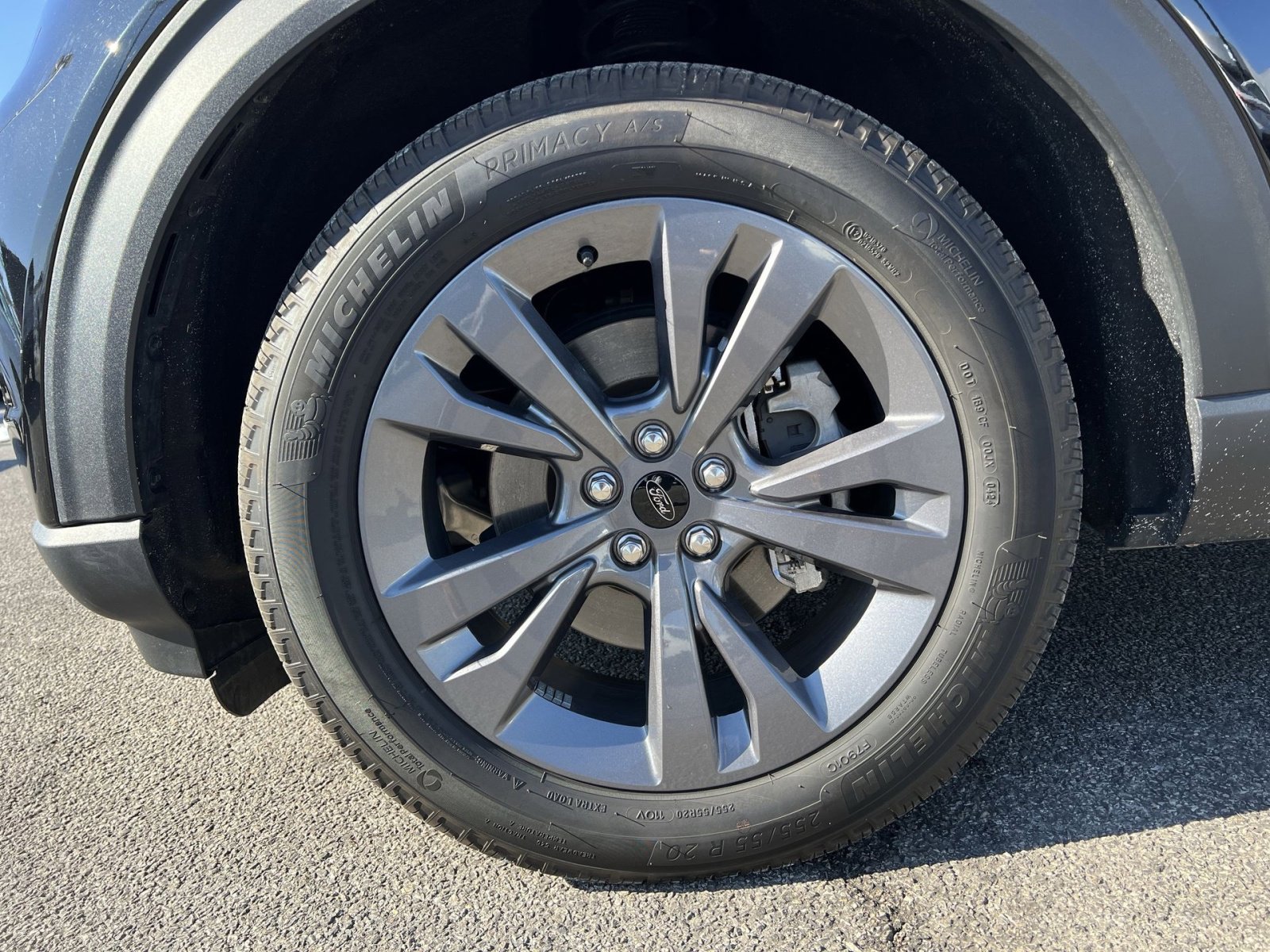 Used 2024 Ford Explorer XLT w/ Equipment Group 202A image 12