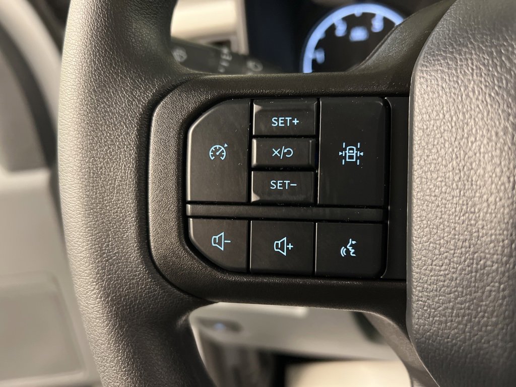 New 2025 Ford F550 4x4 Regular Cab Super Duty image 15