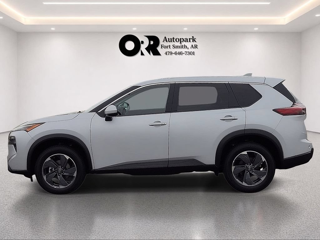 Used 2025 Nissan Rogue SV FWD image 3