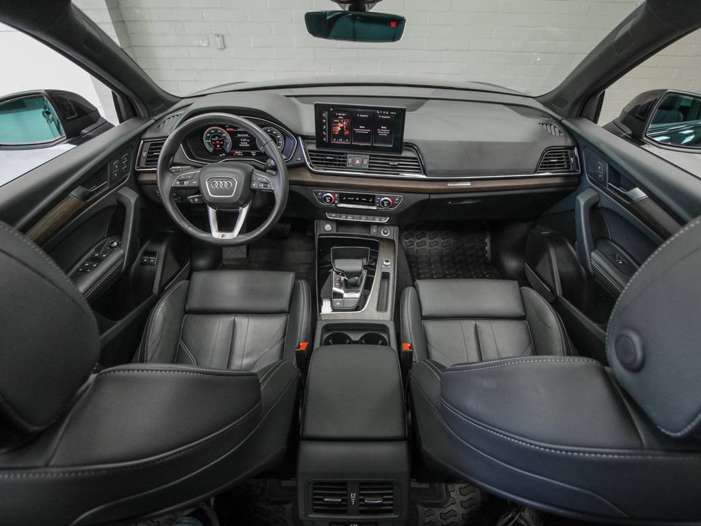 Used 2024 Audi Q5 e Premium Plus w/ Premium Plus Package AWD/4WD image 11