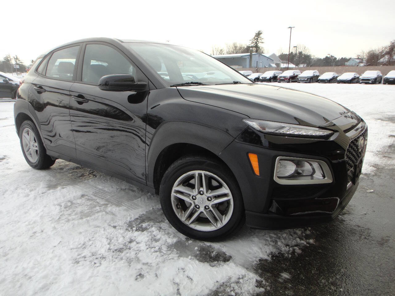 Used 2021 Hyundai Kona SE image 3