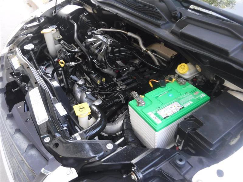 Used 2009 Chrysler Town & Country Touring image 14