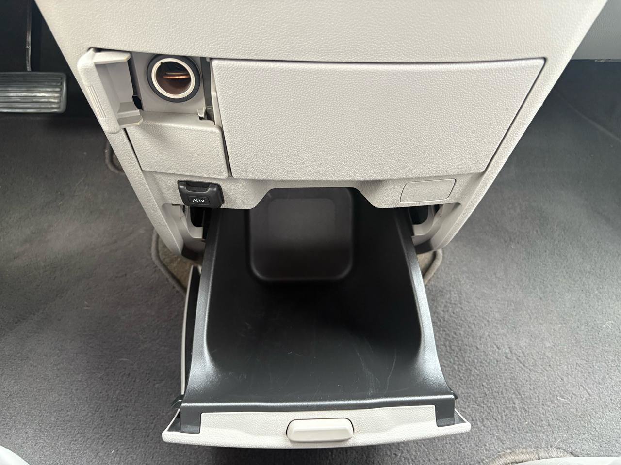 Used 2011 Honda Odyssey LX image 38