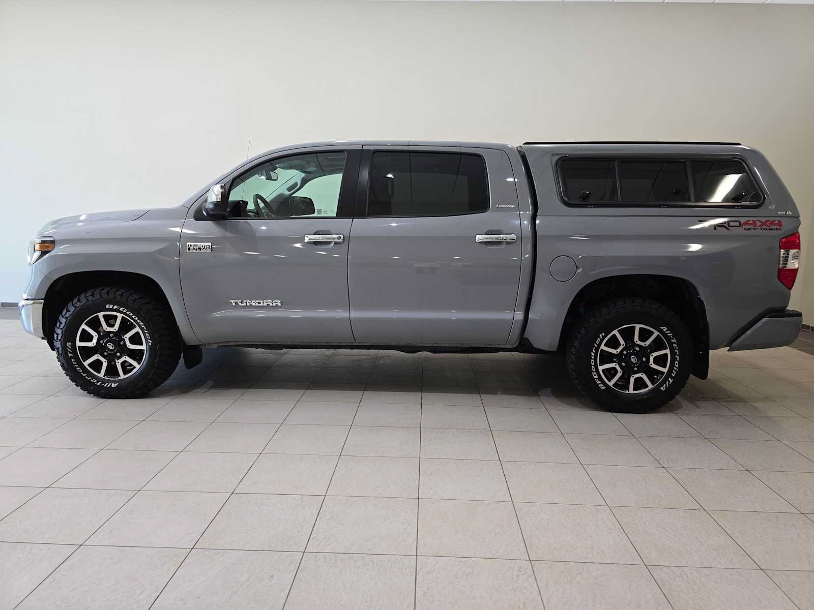 Used 2019 Toyota Tundra Limited w/ Limited Premium Package AWD/4WD image 3