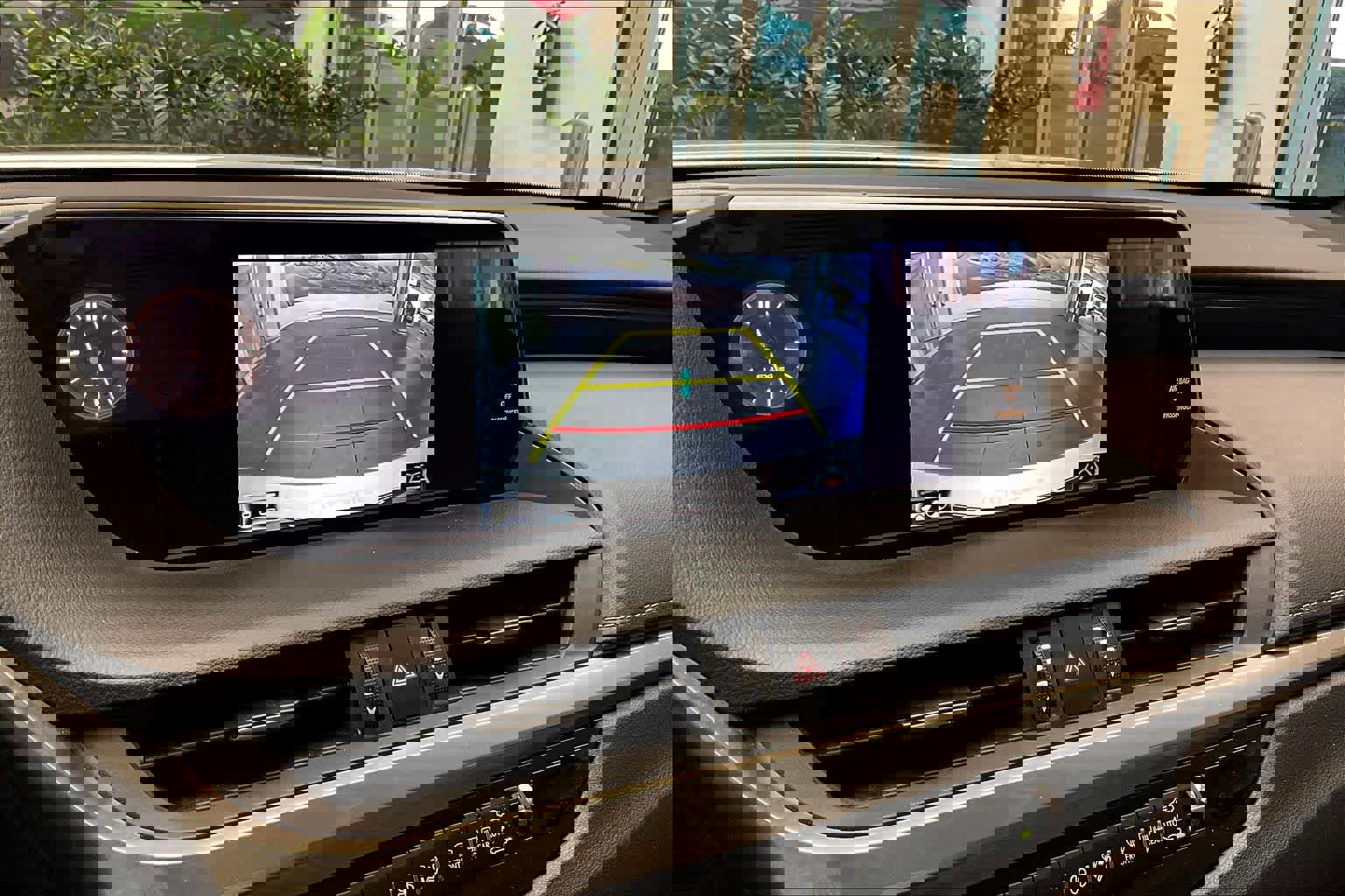 Used 2021 Lexus ES 300h w/ Premium Package image 28