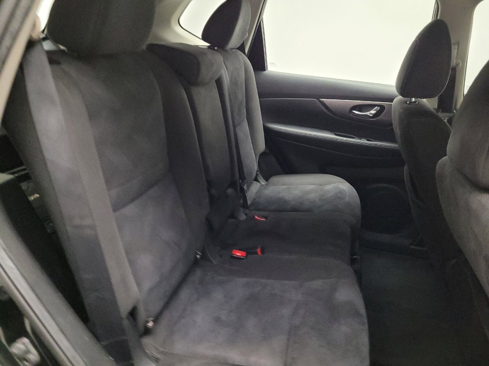 Used 2015 Nissan Rogue S FWD image 19