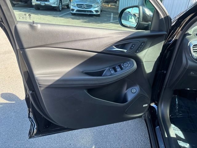 Used 2025 Buick Encore GX Avenir w/ Avenir Technology Package AWD/4WD image 15