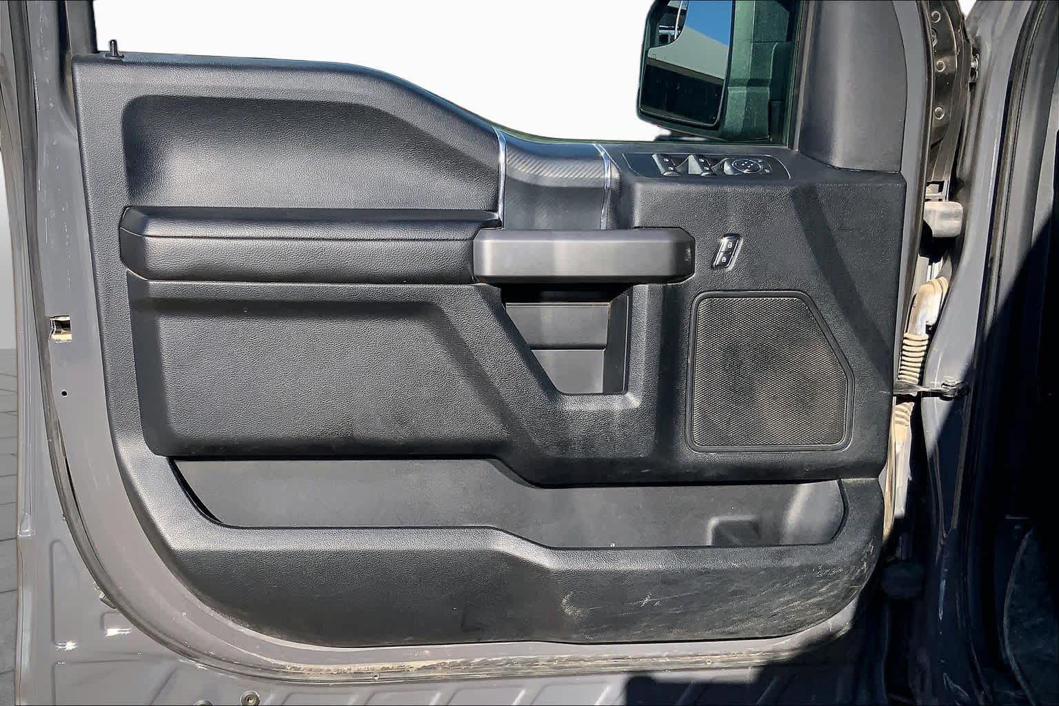 Used 2018 Ford F150 XLT w/ Equipment Group 302A Luxury AWD/4WD image 20