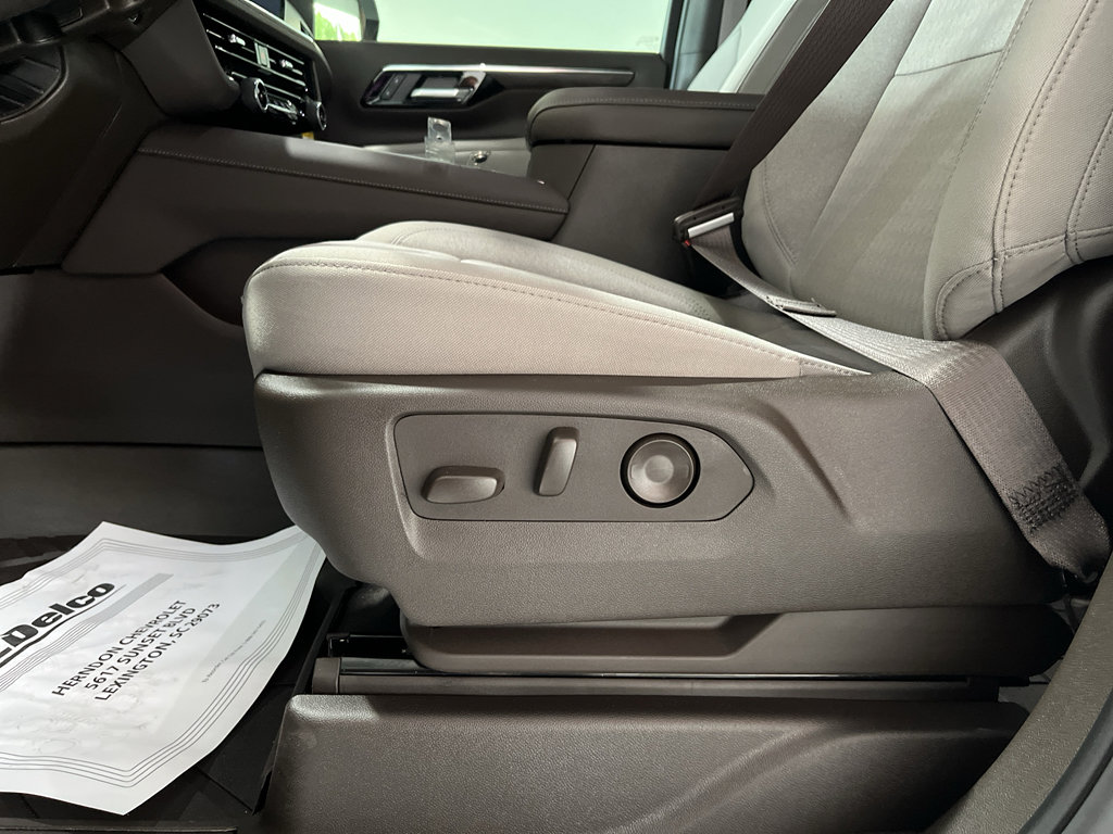 New 2026 Chevrolet Suburban LS w/ LS Custom Edition RWD image 13