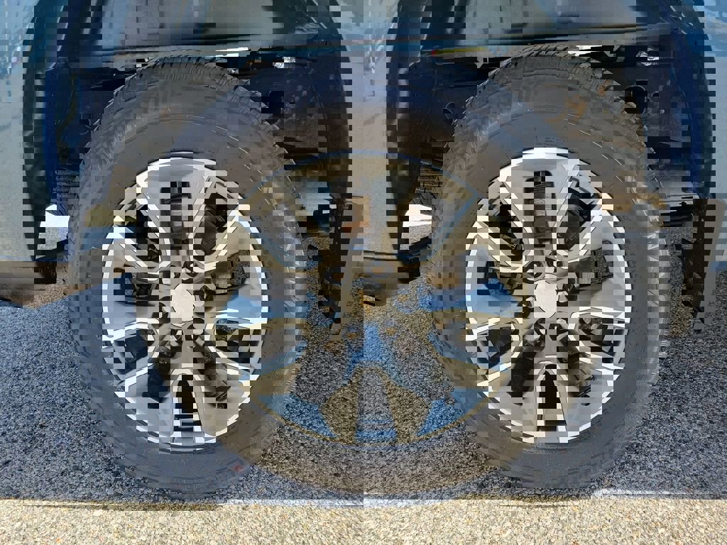 Used 2024 Chevrolet Silverado 1500 LT image 5