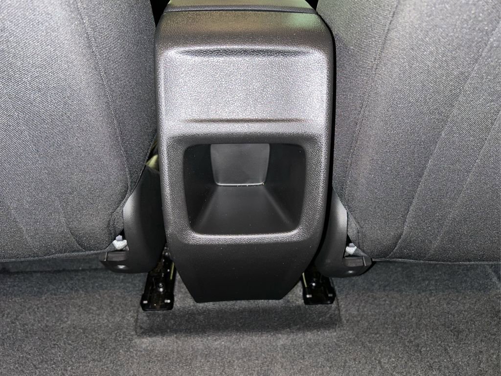 Used 2025 Chevrolet Trax LS image 28