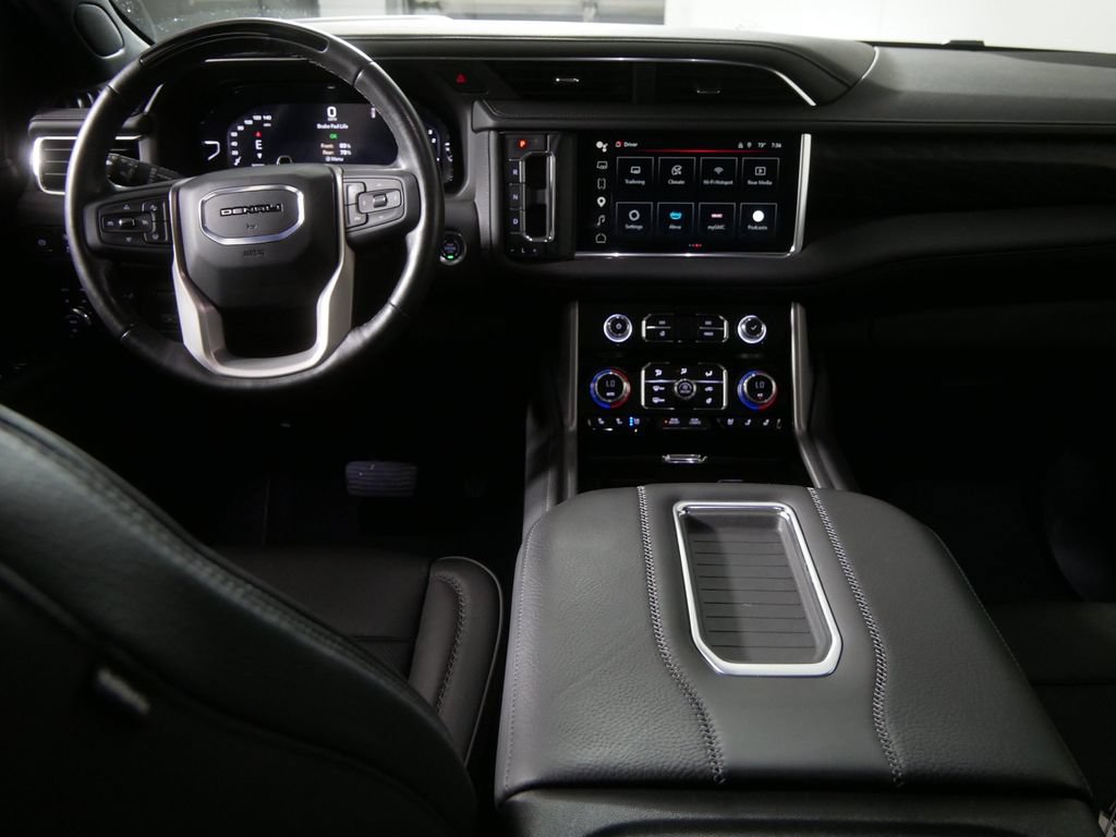 Used 2024 GMC Yukon Denali w/ Advanced Technology Package AWD/4WD image 24