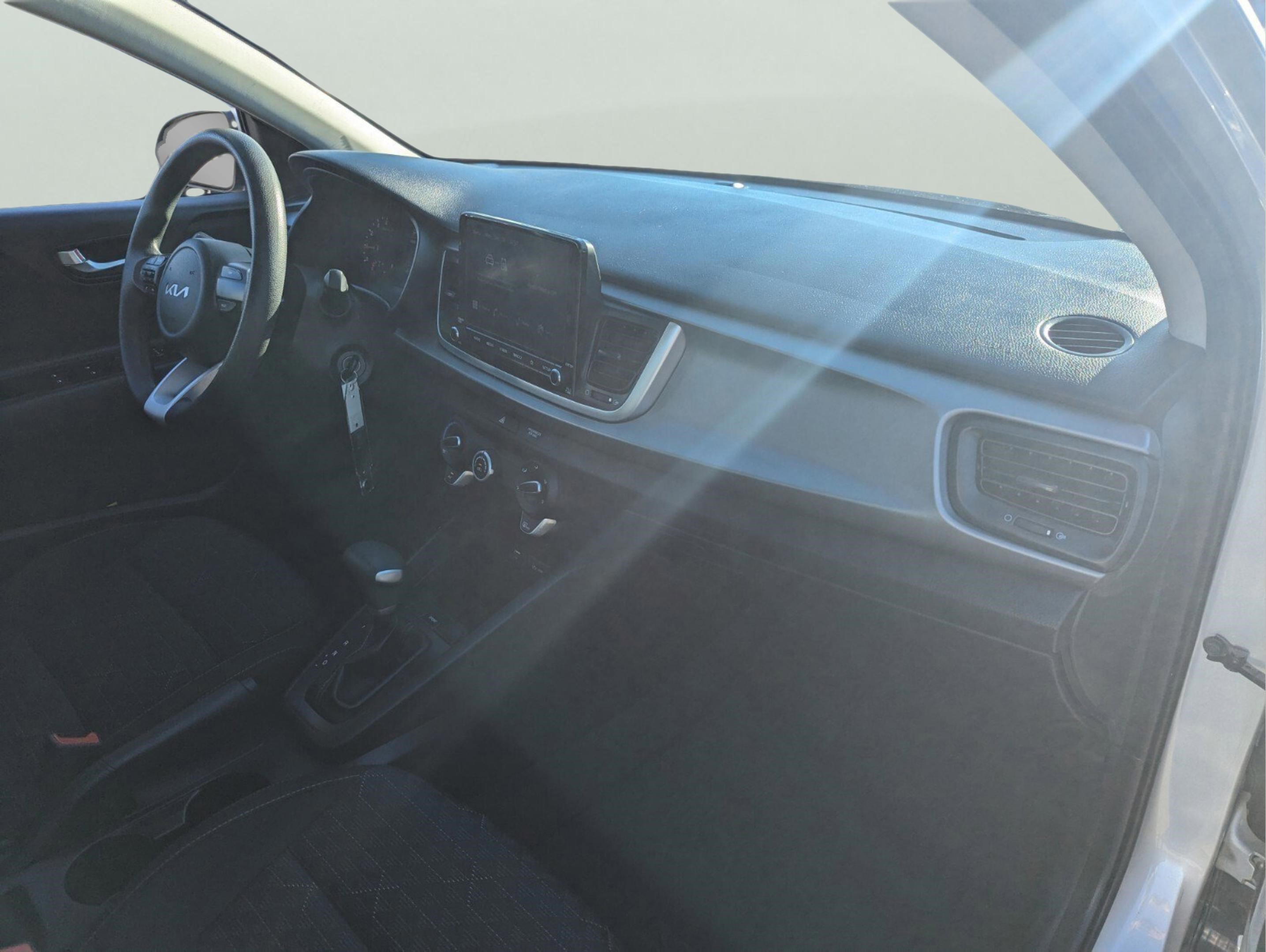 Used 2022 Kia Rio LX image 30