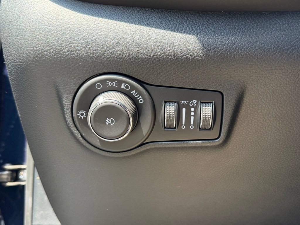 New 2026 Jeep Compass Limited w/ Sun, Sound & Navigation Group AWD/4WD image 22