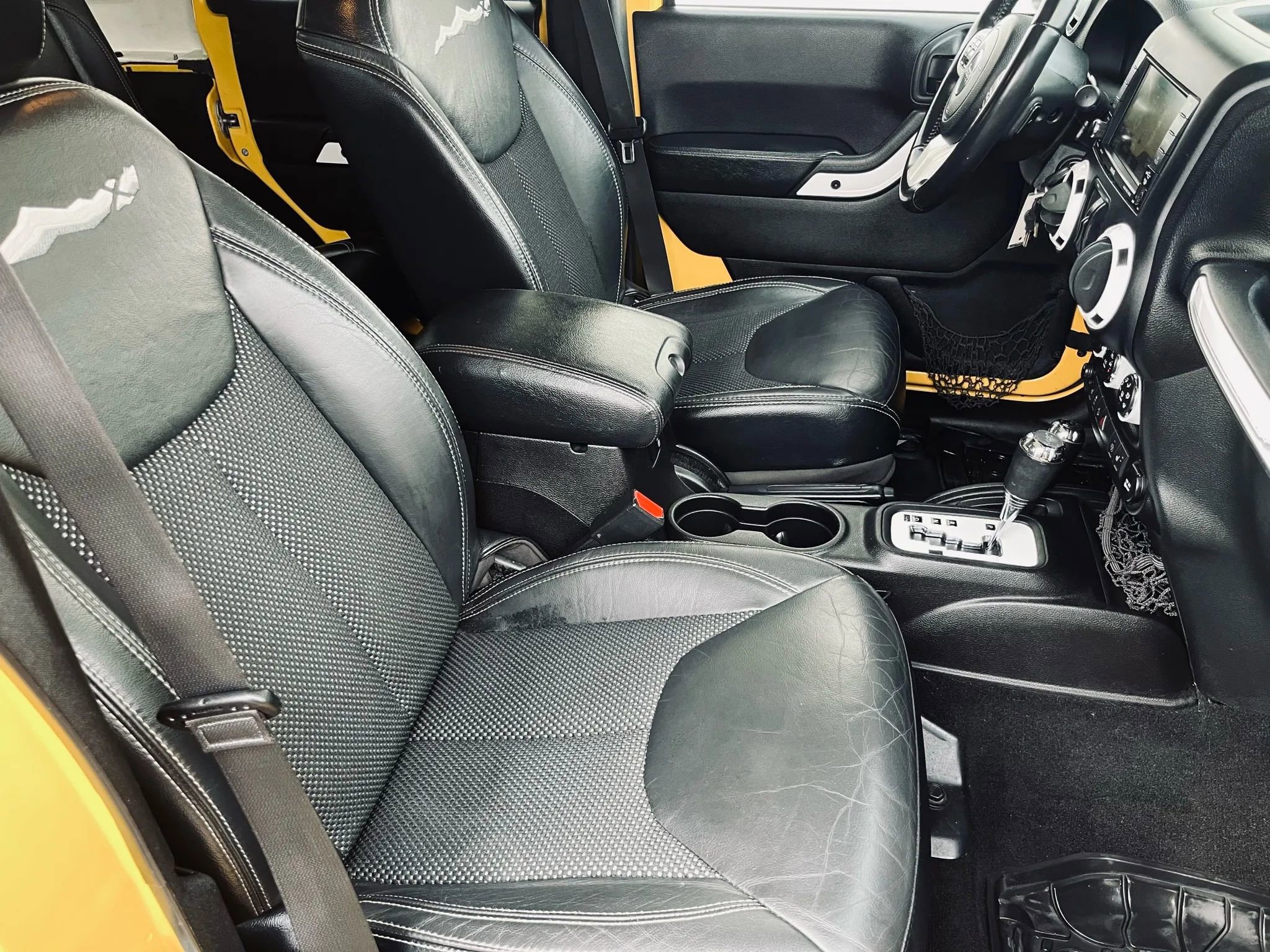 Used 2015 Jeep Wrangler Unlimited Sahara image 17