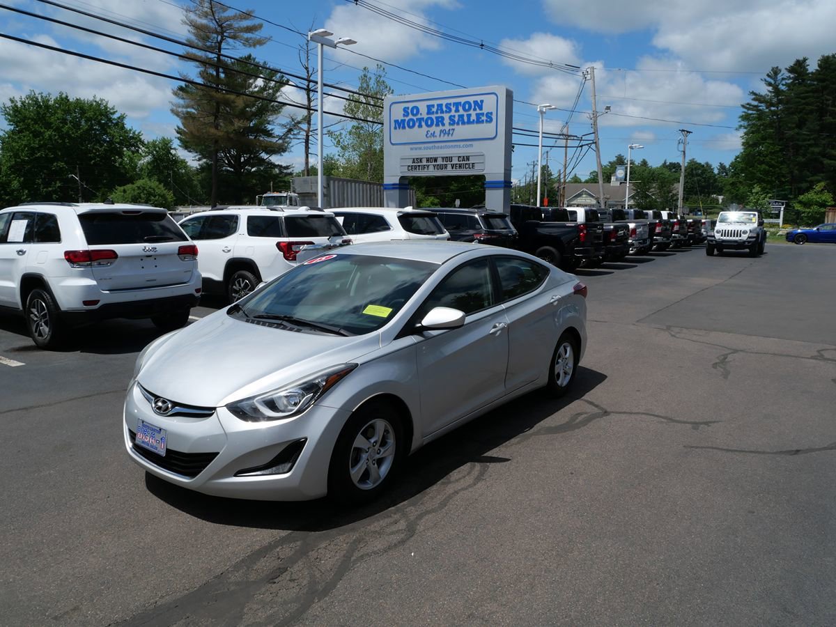 Used 2015 Hyundai Elantra SE