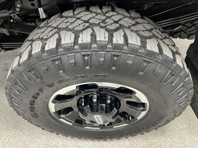 Used 2026 Ford F350 Platinum w/ Tremor Off-Road Package image 15