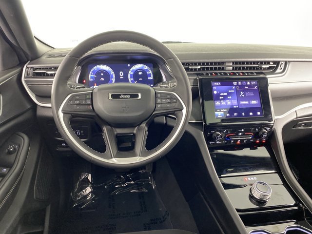 Used 2023 Jeep Grand Cherokee L Laredo AWD/4WD image 20