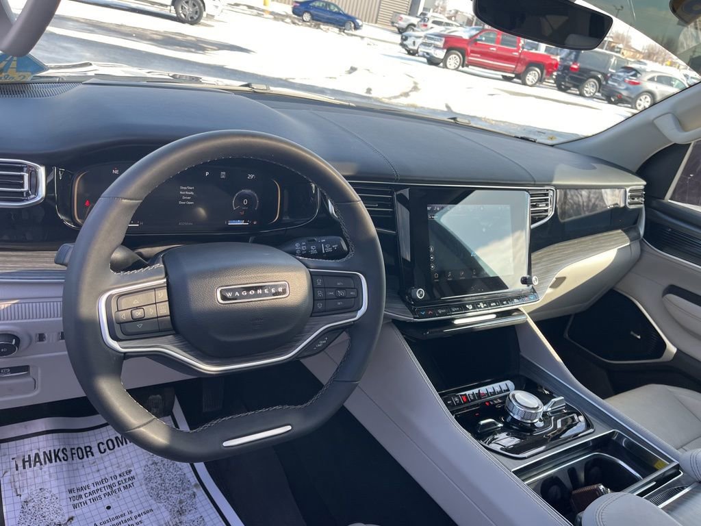 Used 2023 Jeep Wagoneer L Series III w/ Premium Group I image 10