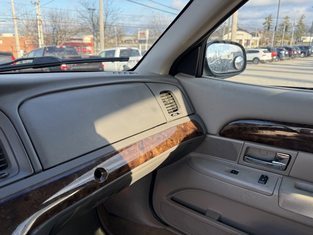 Used 2010 Mercury Grand Marquis LS image 20