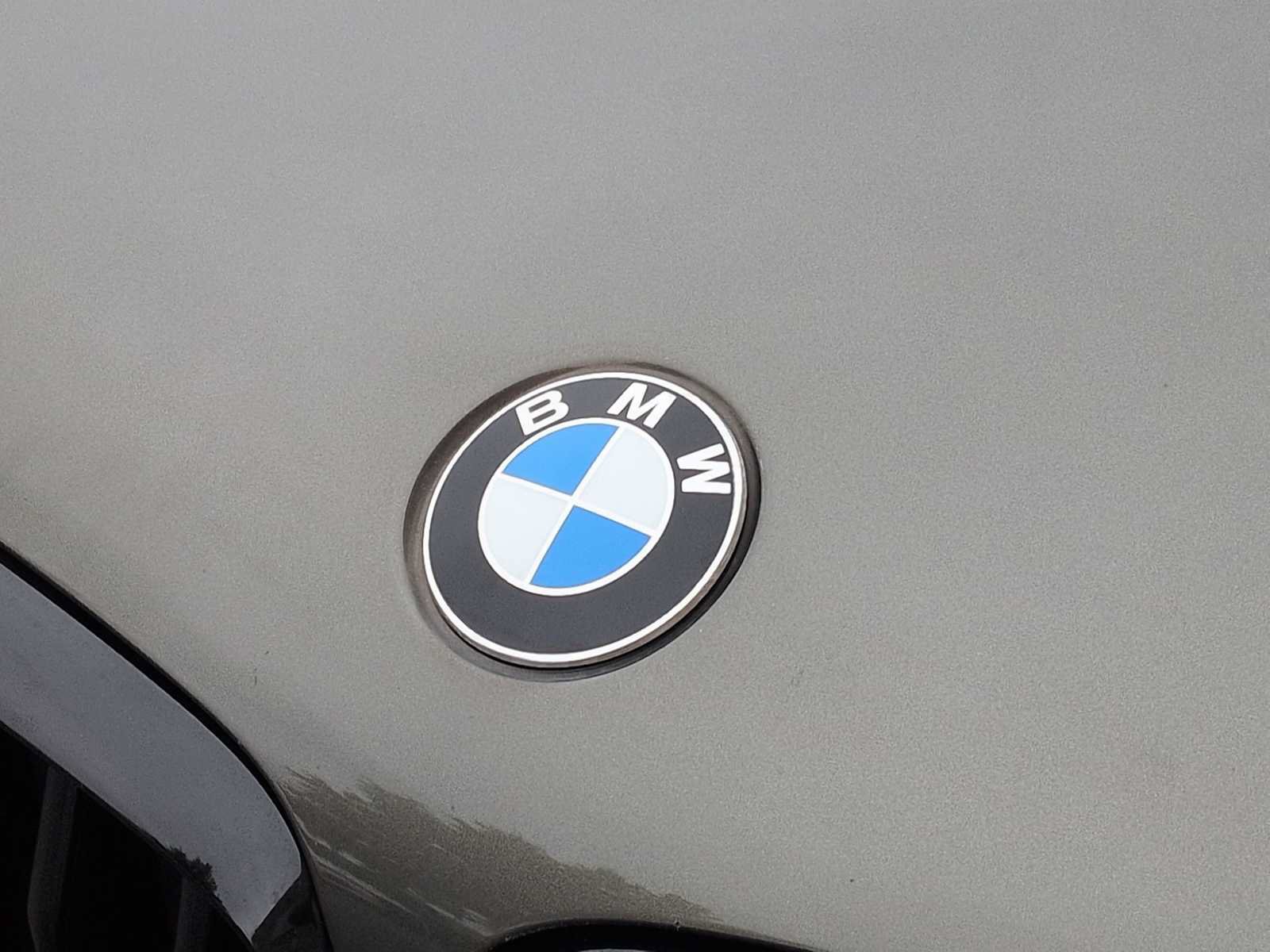 Used 2022 BMW X5 xDrive40i w/ M Sport Package AWD/4WD image 12