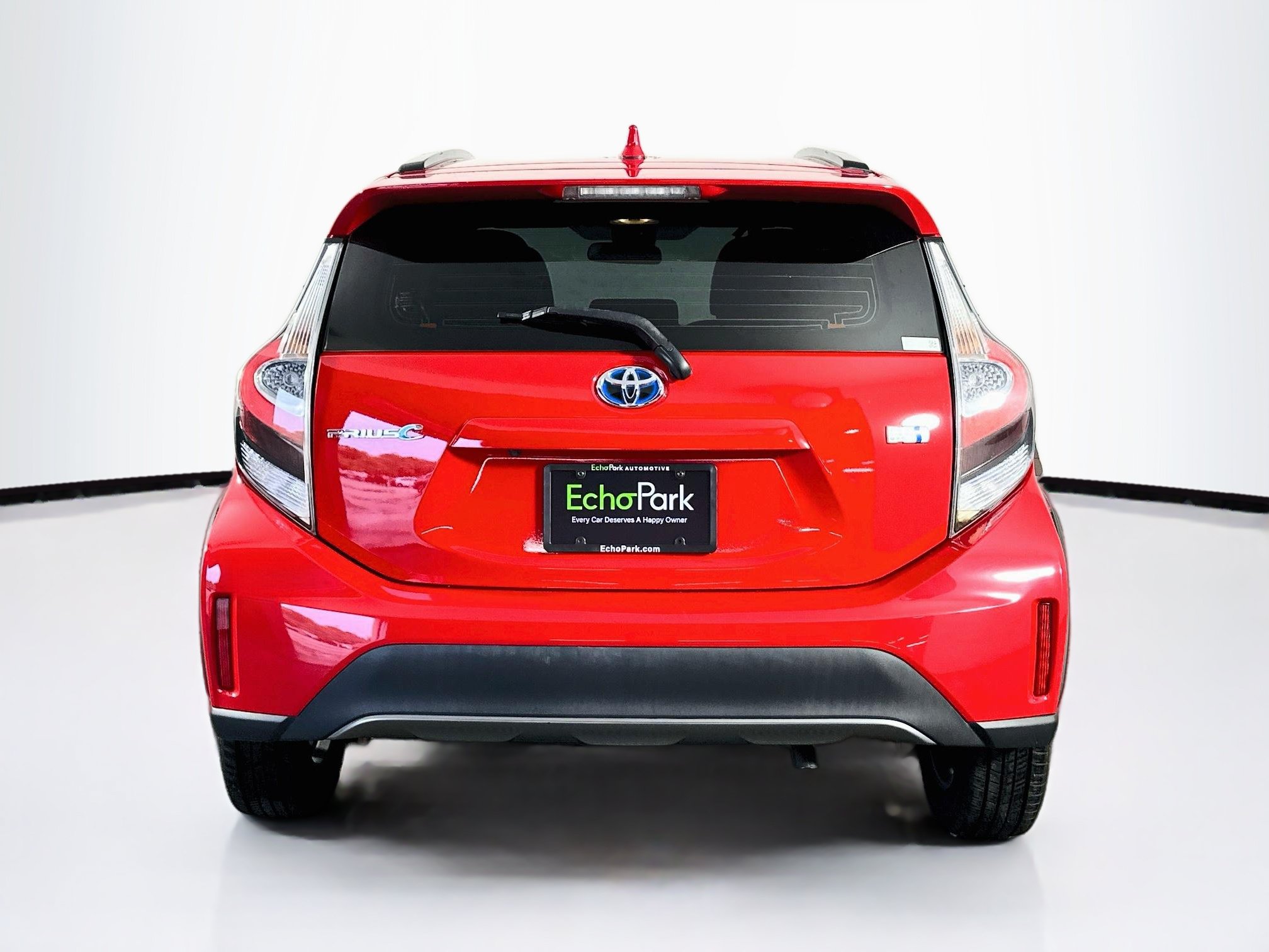 Used 2018 Toyota Prius C Two FWD image 7