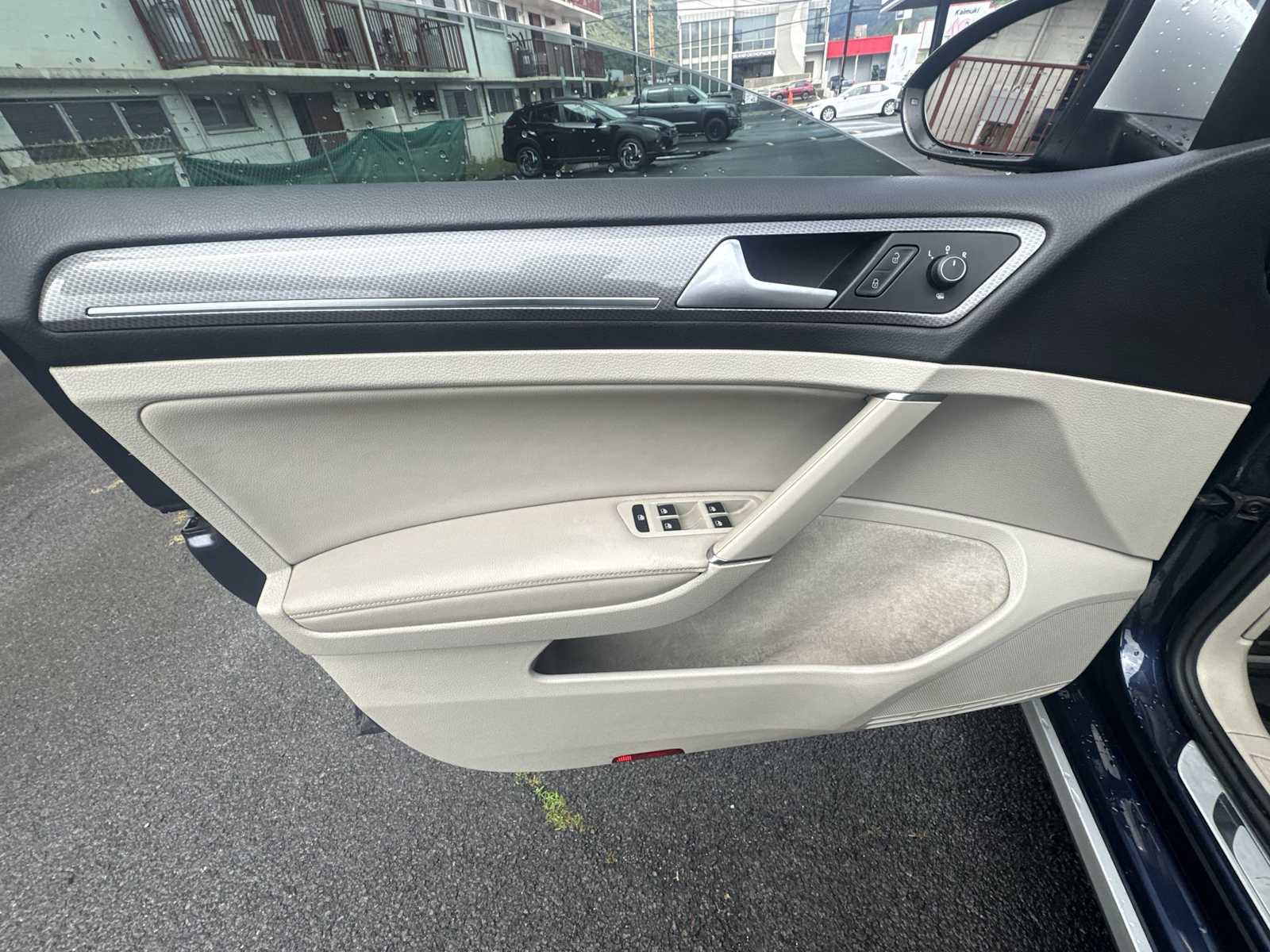 Used 2017 Volkswagen Golf Alltrack S image 13