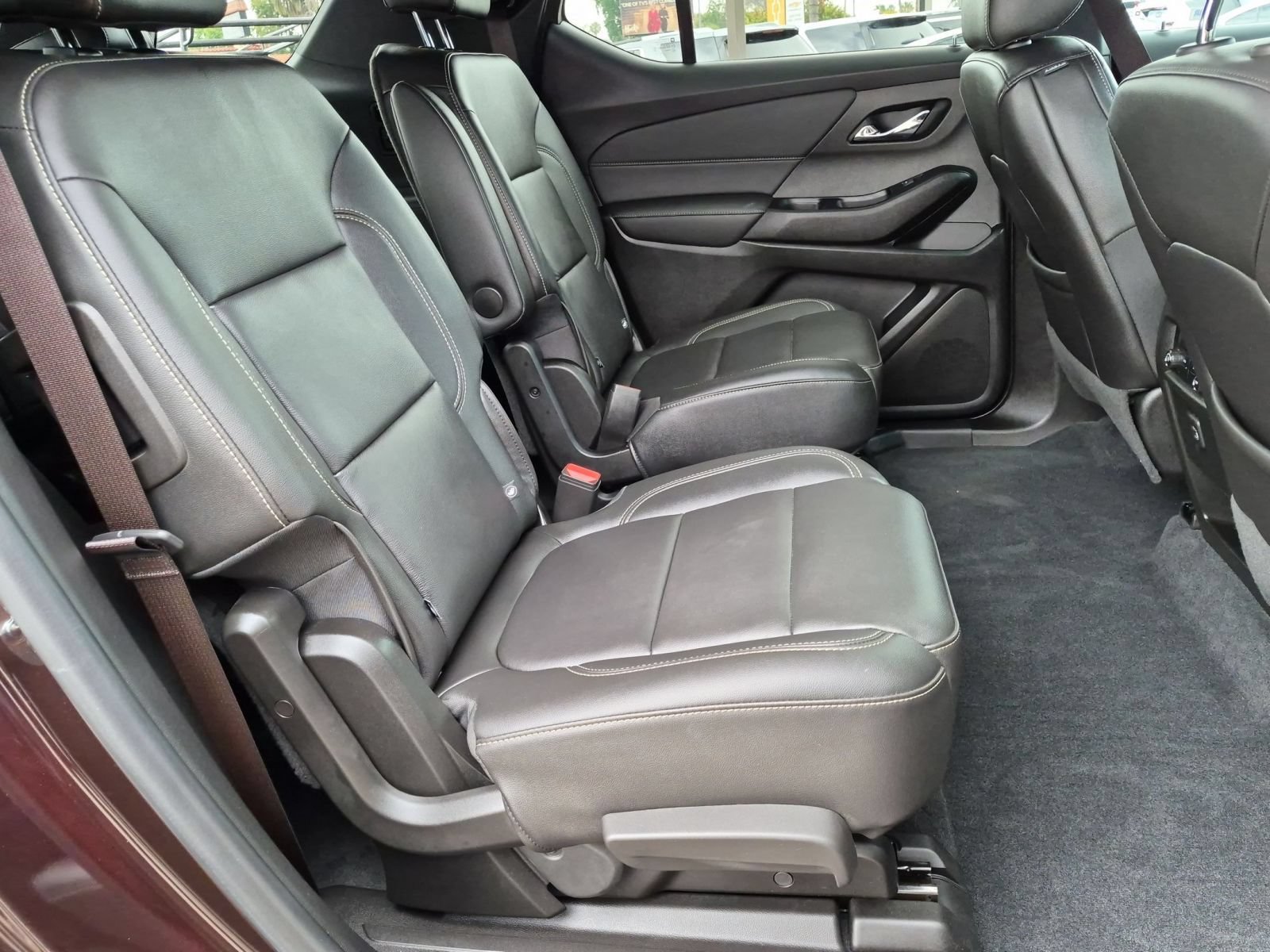 Used 2023 Chevrolet Traverse LT FWD image 26