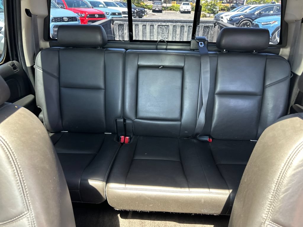 Used 2014 GMC Sierra 2500 Denali w/ Suspension Package, Off-Road AWD/4WD image 25