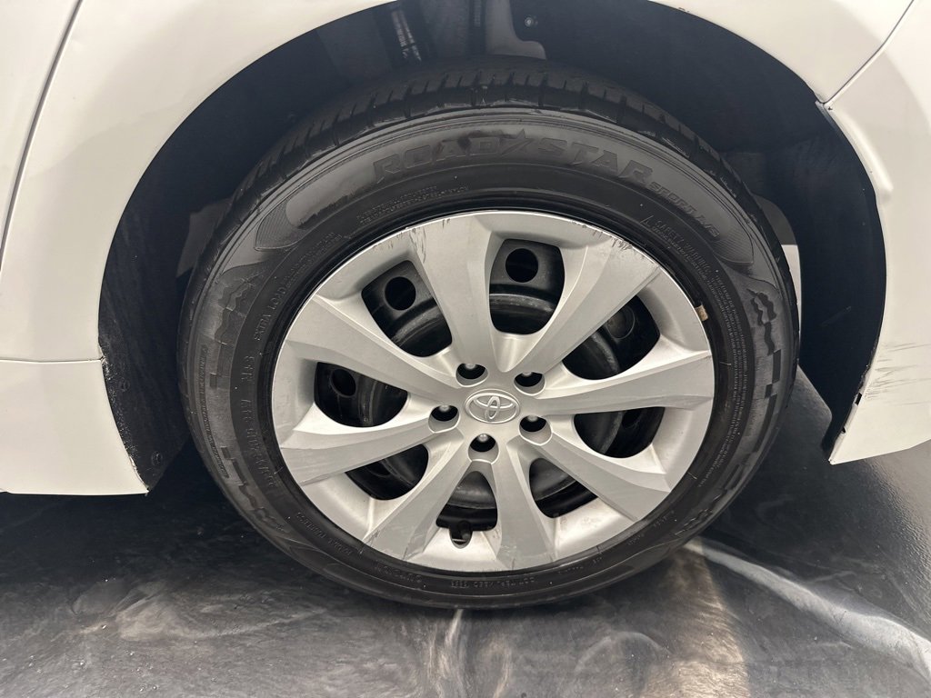 Used 2023 Toyota Corolla LE image 29