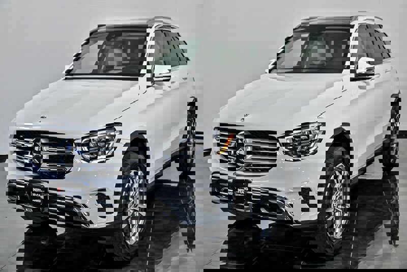 Used 2022 Mercedes-Benz GLC 300 4MATIC image 5