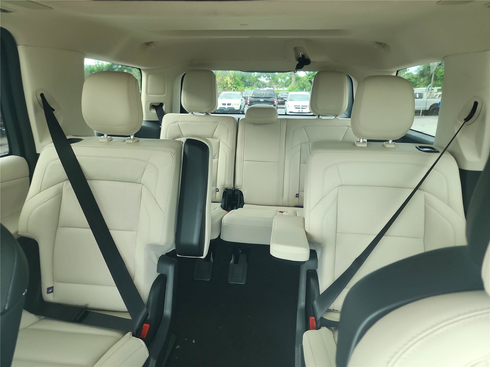 New 2027 Lincoln Navigator Reserve AWD/4WD image 15