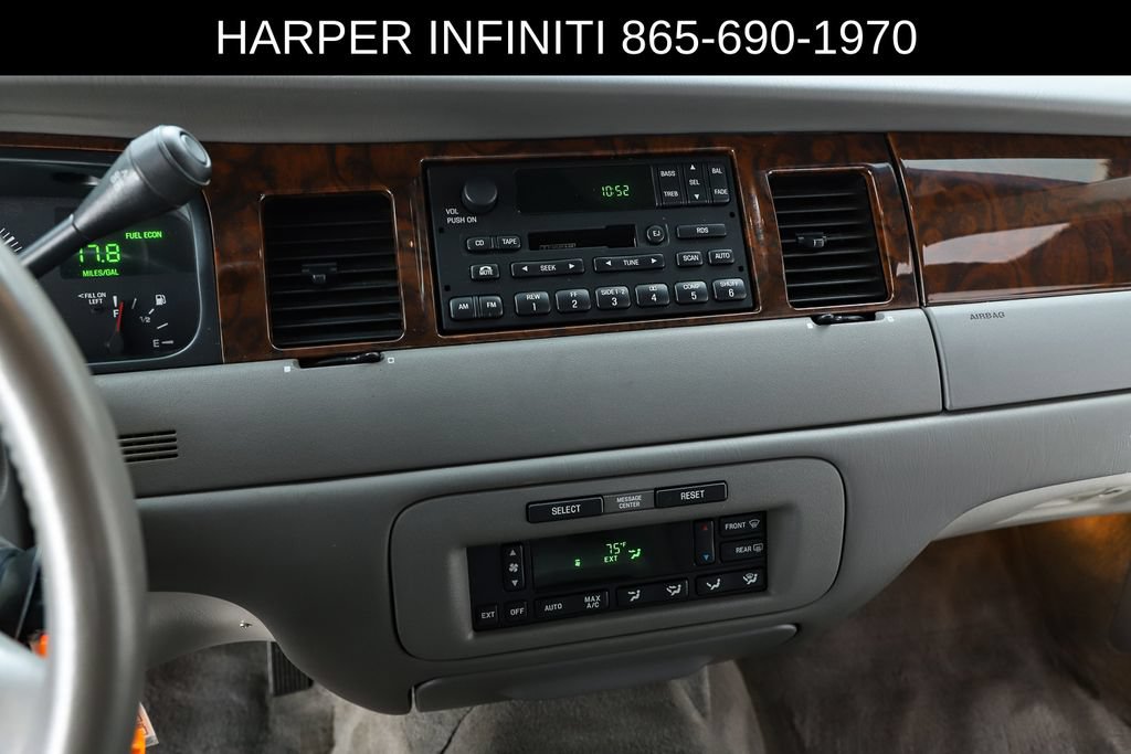 Used 2000 Lincoln Town Car Executive RWD image 25