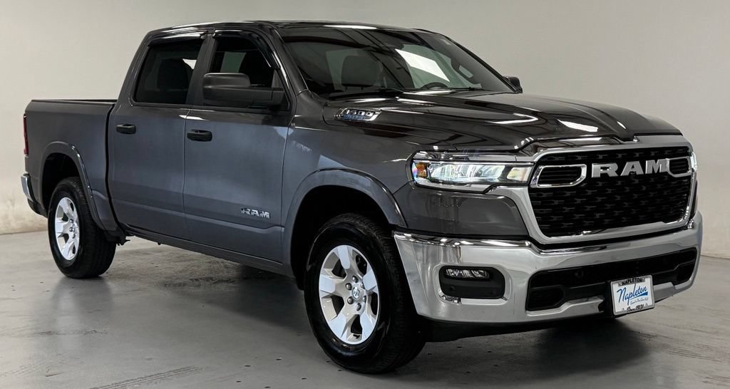 Used 2025 RAM 1500 Big Horn AWD/4WD image 6