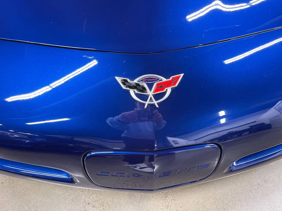 Used 2004 Chevrolet Corvette Coupe w/ Preferred Equipment Group image 28