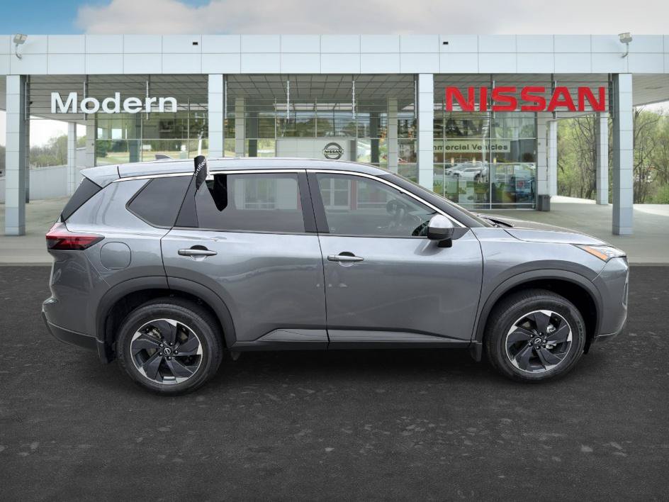 Certified 2026 Nissan Rogue SV FWD image 6