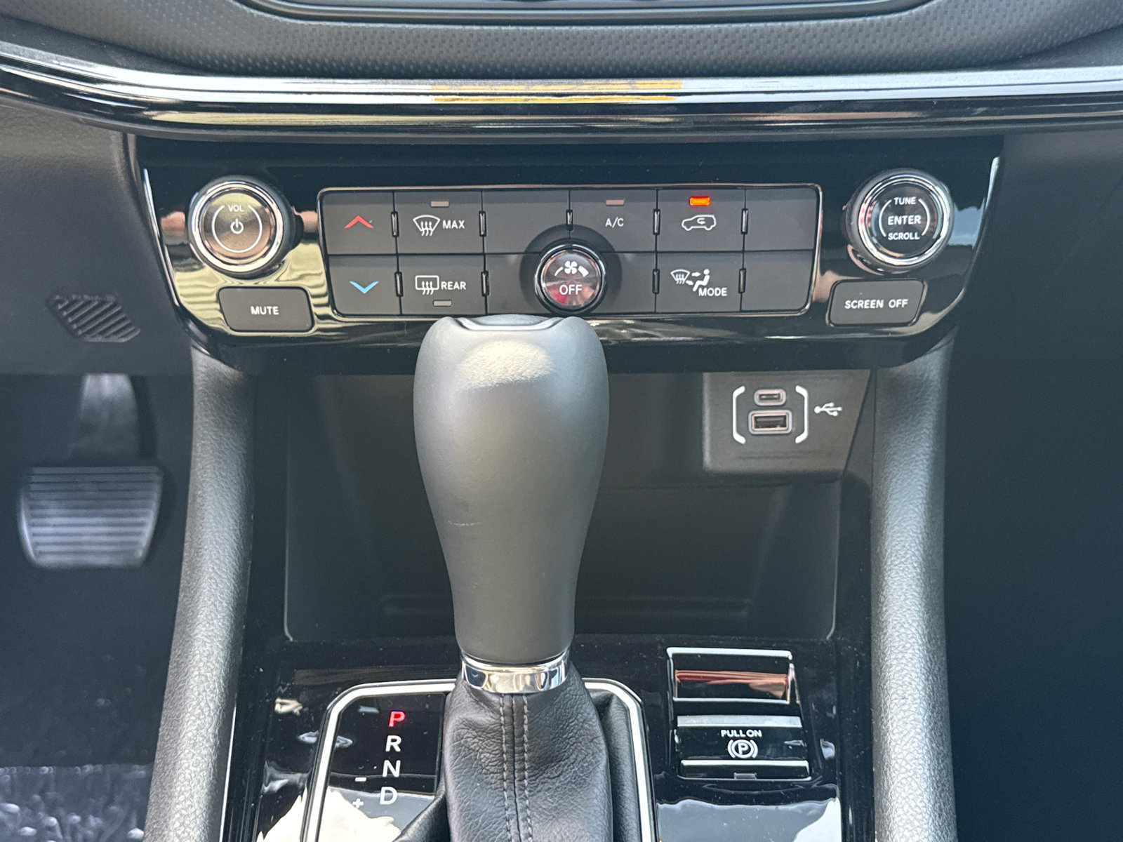 New 2026 Jeep Compass Latitude AWD/4WD image 12