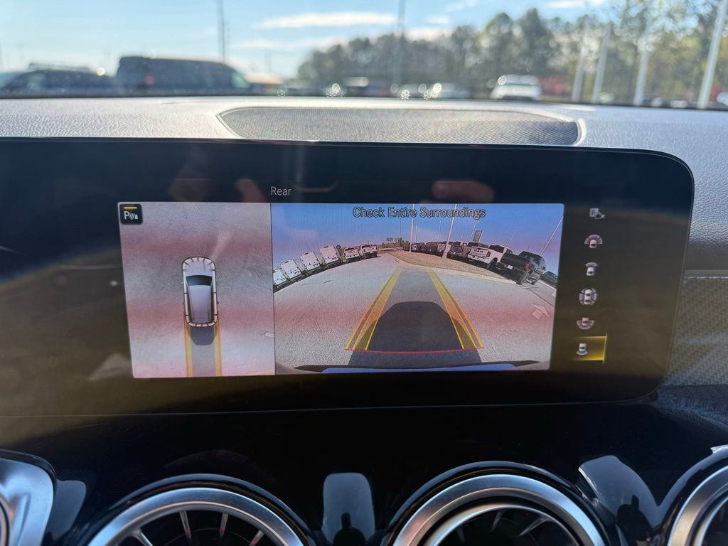 Used 2023 Mercedes-Benz GLB 250 image 20