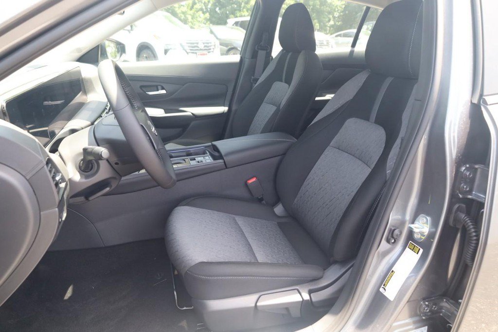 New 2026 Nissan Sentra SV w/ SV Convenience Package FWD image 20