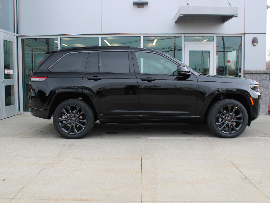 New 2026 Jeep Grand Cherokee Limited Reserve AWD/4WD image 4
