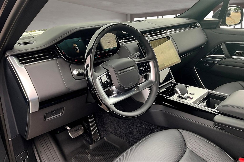 New 2025 Land Rover Range Rover SE image 6