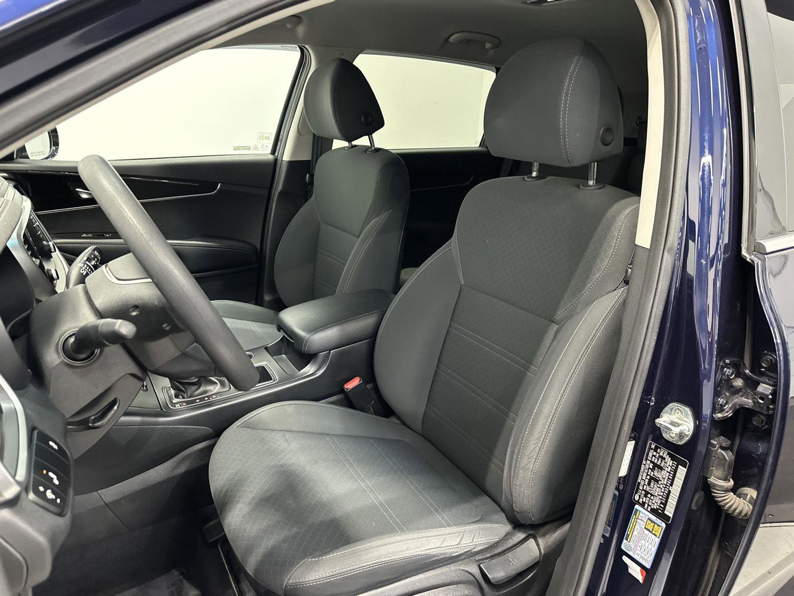 Used 2020 Kia Sorento LX image 15