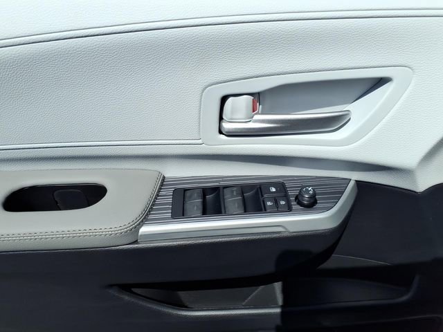 New 2026 Toyota Sienna XLE image 11