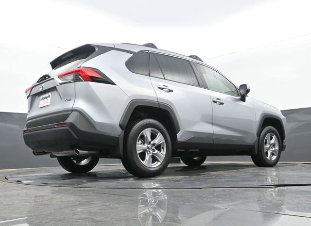 Used 2025 Toyota RAV4 XLE FWD image 25