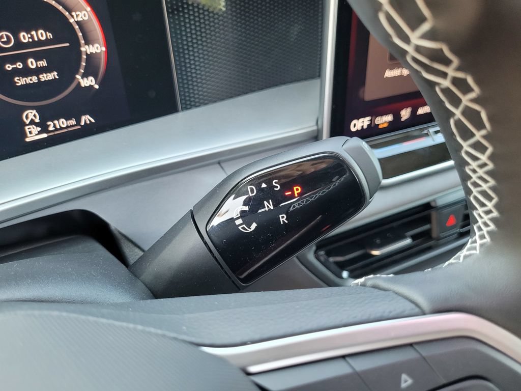 New 2026 Volkswagen Tiguan SE AWD/4WD image 23