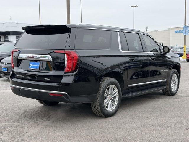 Used 2023 GMC Yukon XL SLT image 2